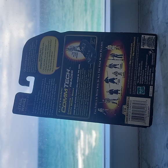 Star Wars Figure with lightsaber in package! - Picture 3 of 4